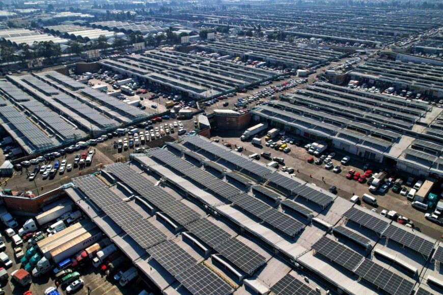 The world's largest food market in Mexico City has become the world's largest solar power plant