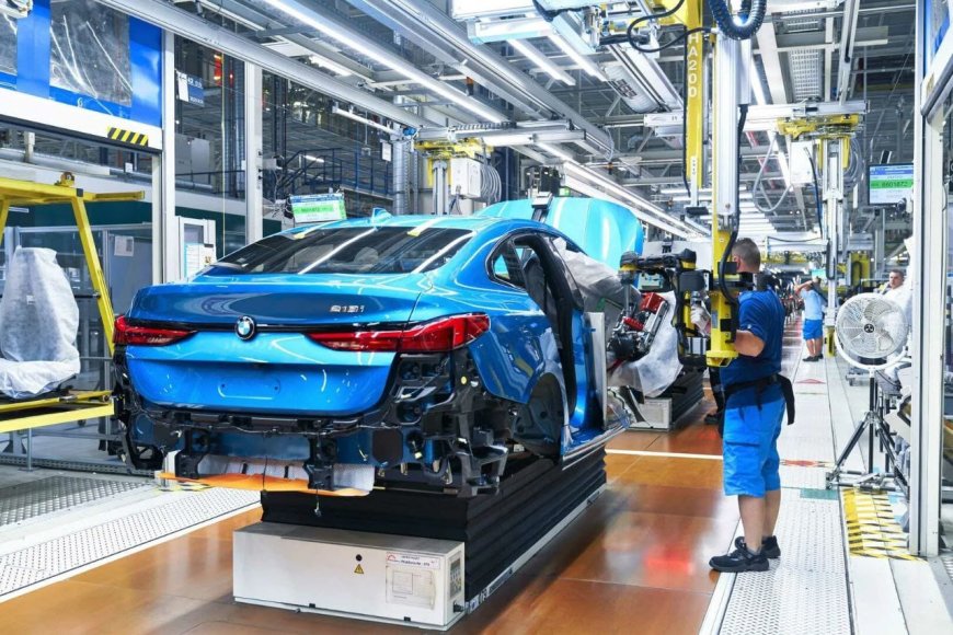 German auto industry prepares for layoffs due to falling production and demand