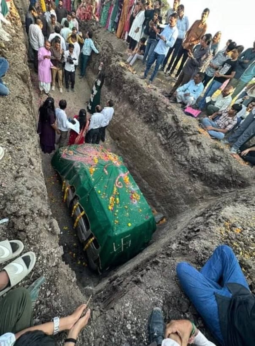 Funeral for a car: an Indian family buried a Suzuki for half a million